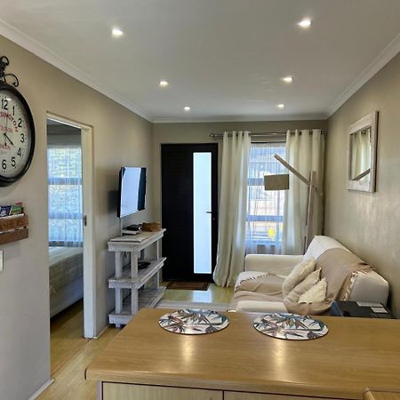 Appartamento 10 On Ou Kraal Edgemead Esterno foto